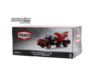 Chevrolet C-30 Dually Wrecker 1970  *Texaco 24 Hour Road Service* Greenlight 1:18